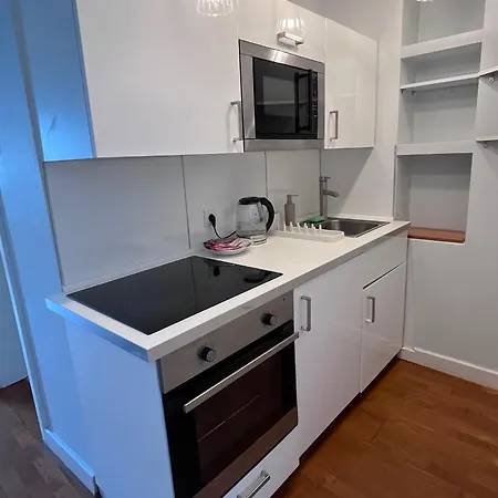 2 Bedrooms Balcony Amazing View Center وارسو